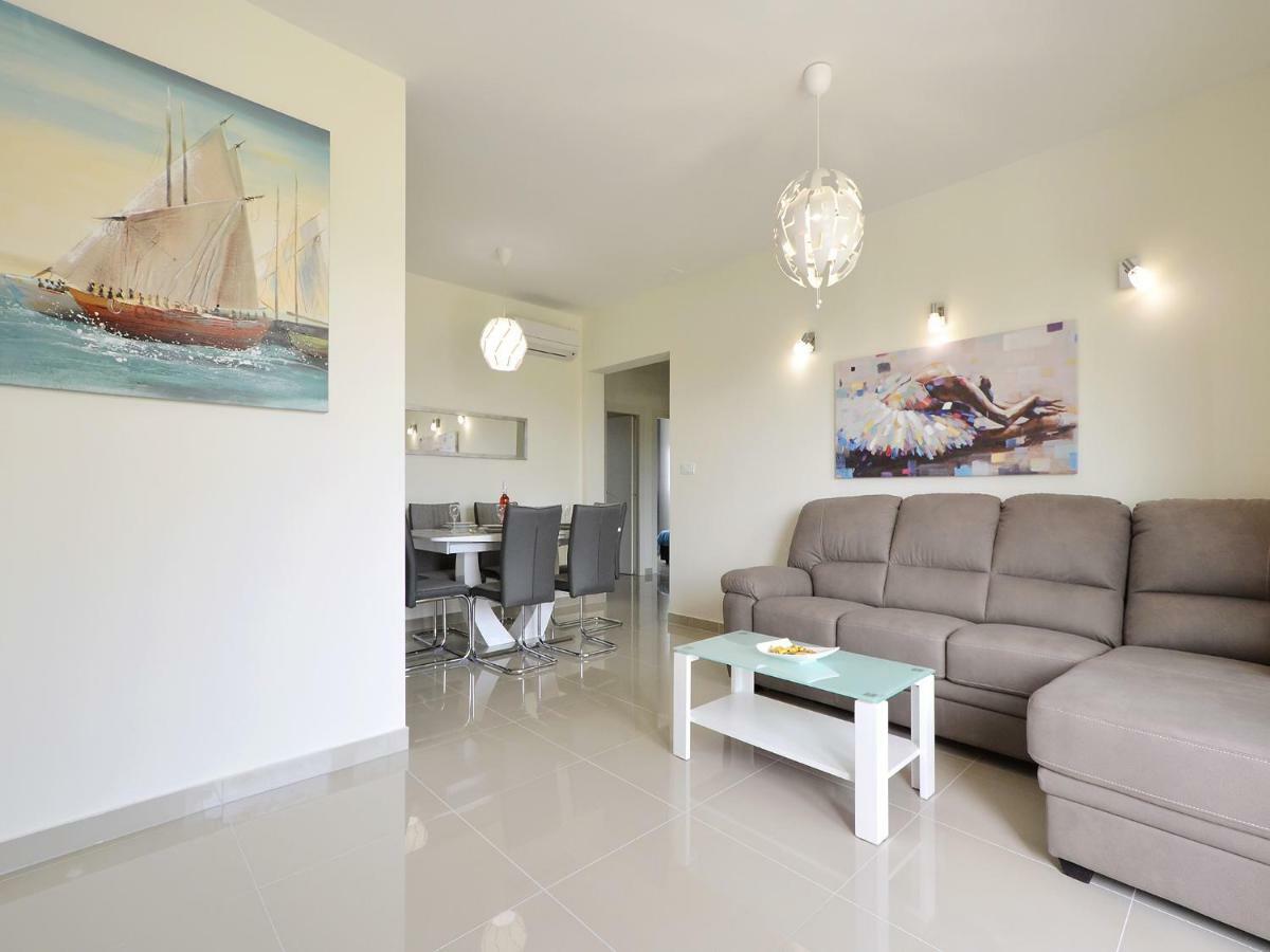Ferienwohnung sunshine Trogir Exterior foto