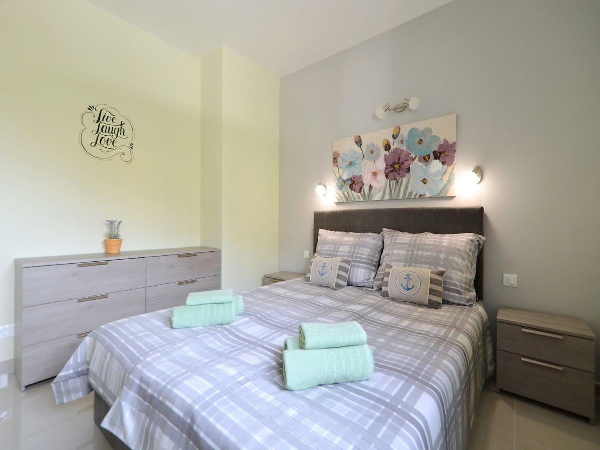 Ferienwohnung sunshine Trogir Exterior foto